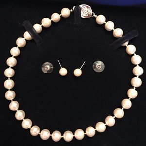 Pear necklace and earring.